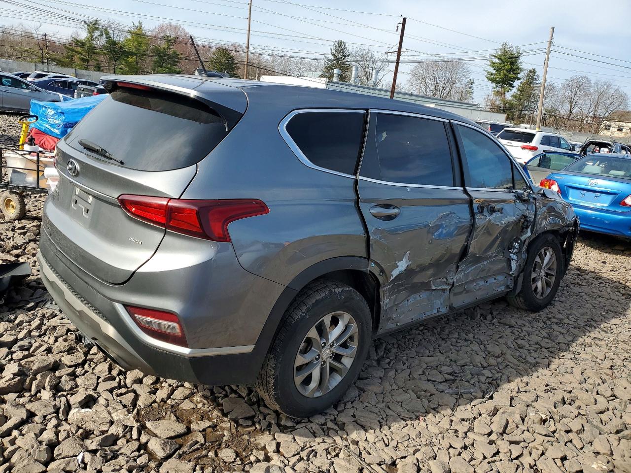 2019 HYUNDAI SANTA FE SE 2.4L photo 3