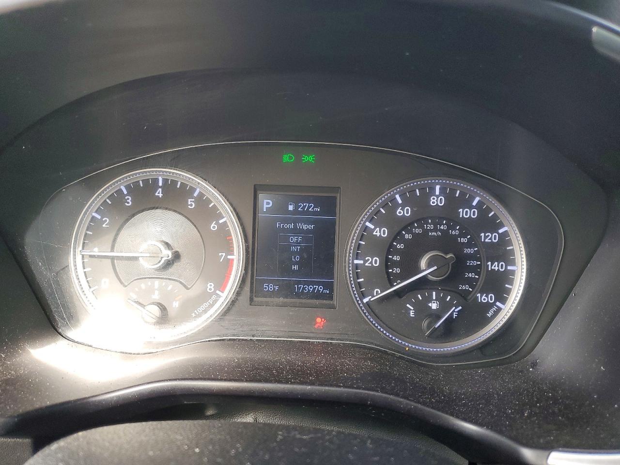 2019 HYUNDAI SANTA FE SE 2.4L photo 9