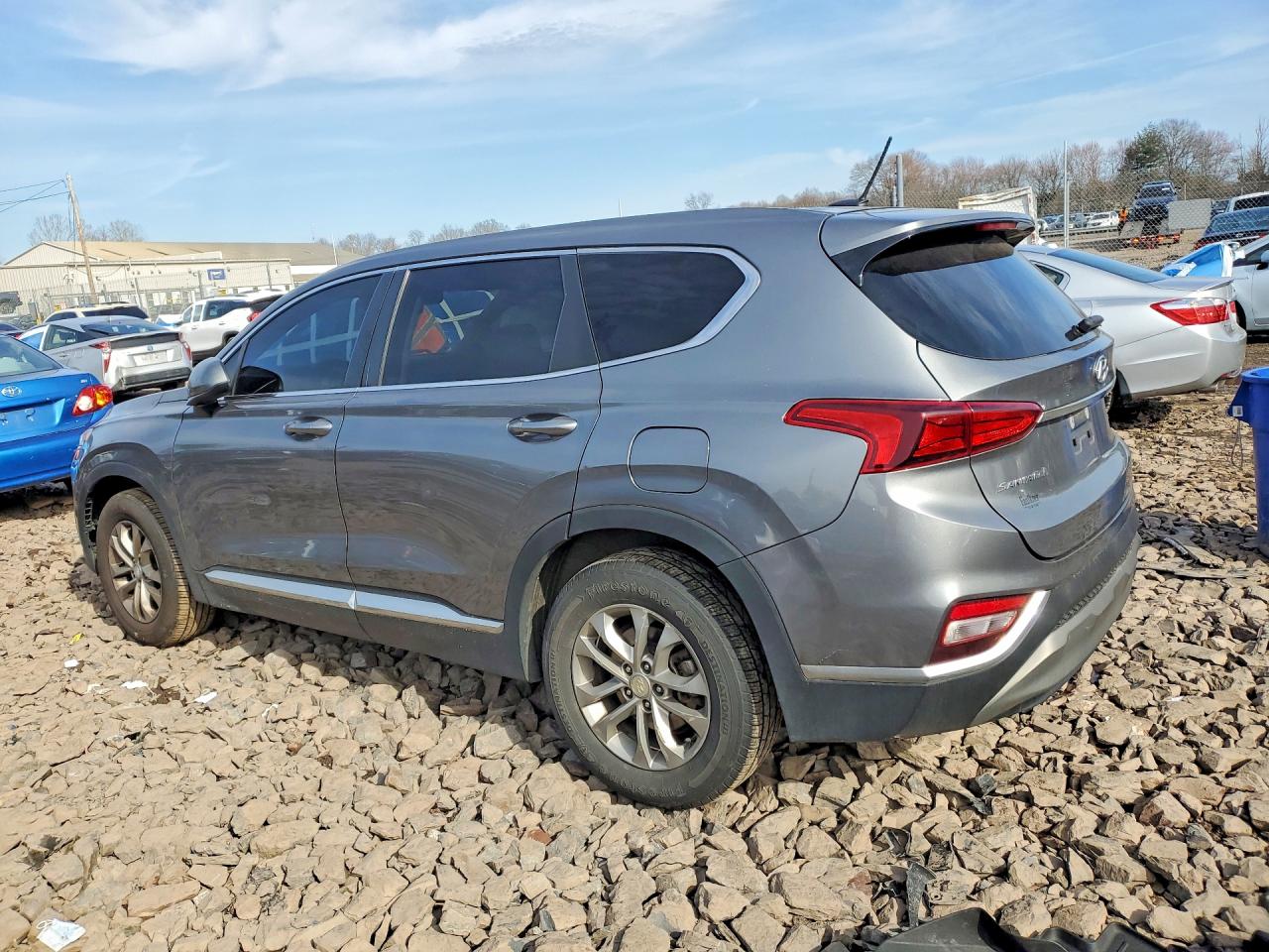 2019 HYUNDAI SANTA FE SE 2.4L photo 2