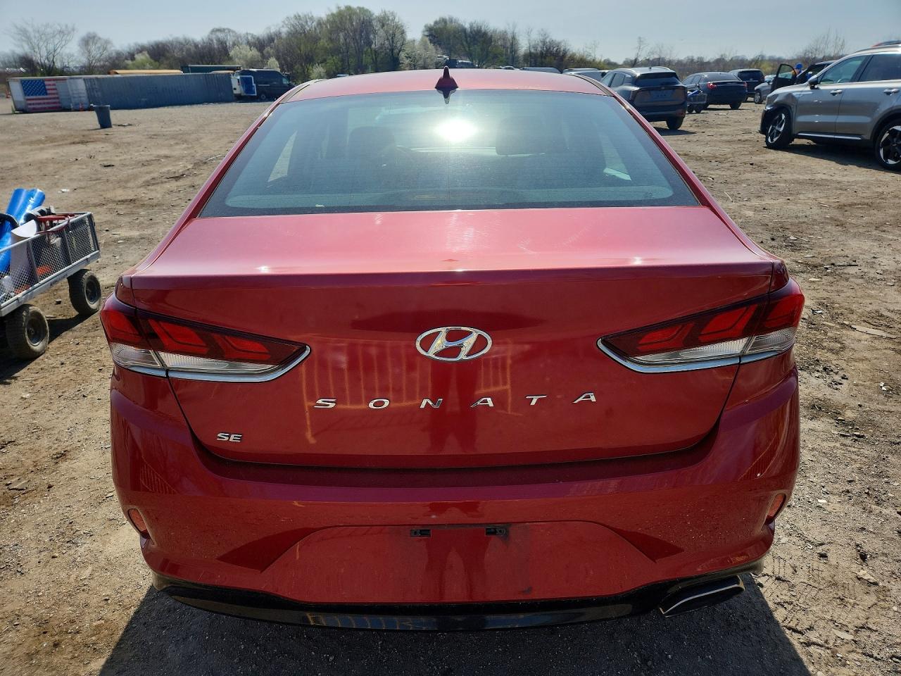 2018 HYUNDAI SONATA SE photo 6