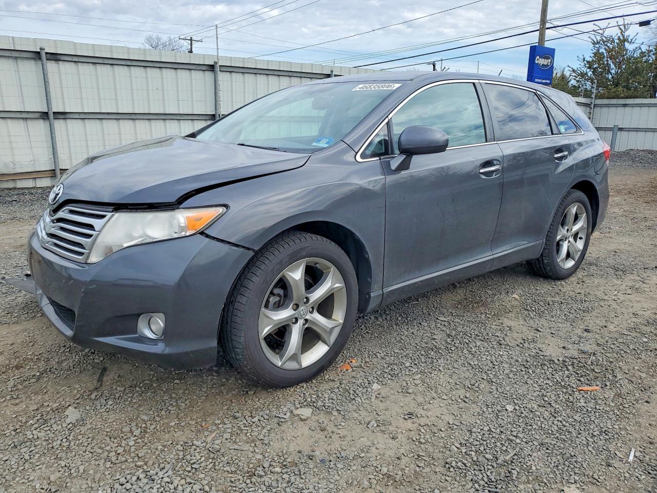 2010 TOYOTA VENZA