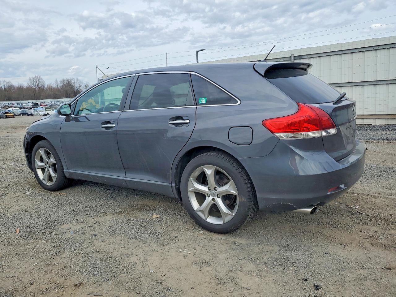2010 TOYOTA VENZA AWD V6 photo 3