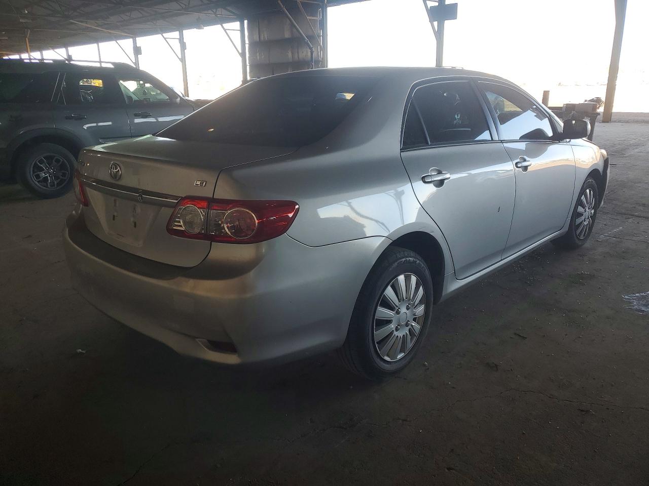 2011 TOYOTA COROLLA BASE photo 3