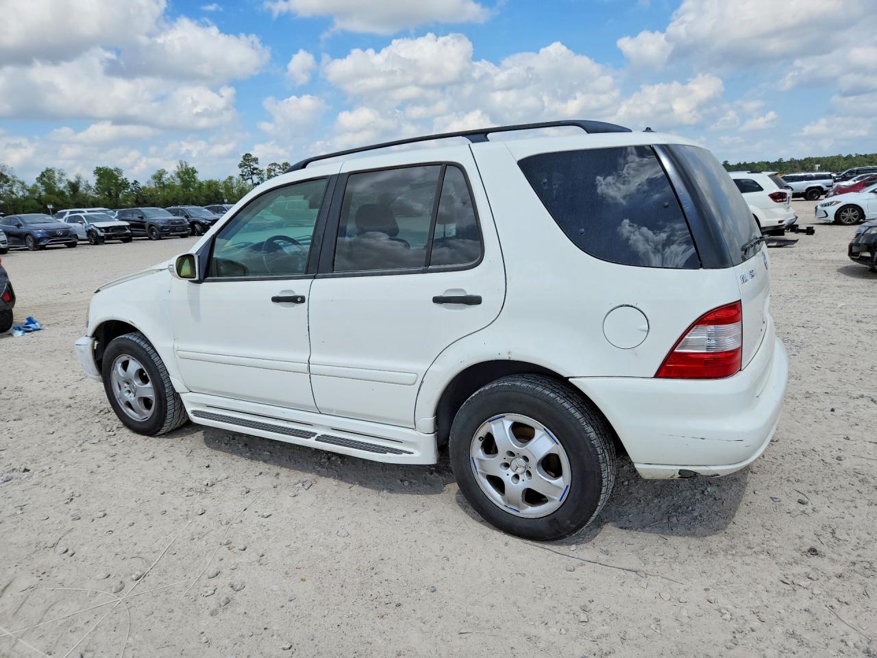 2002 MERCEDES-BENZ ML 320 photo 2