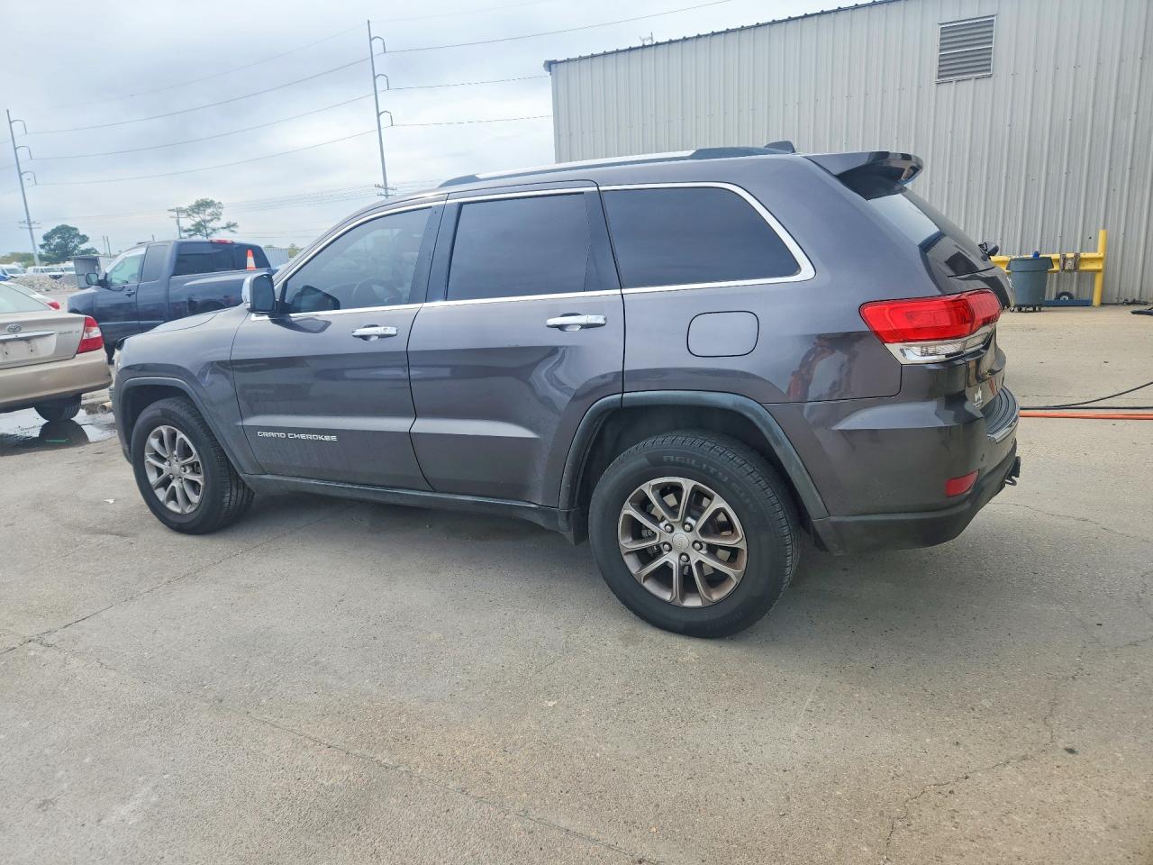 2016 JEEP GRAND CHEROKEE LIMITED photo 3