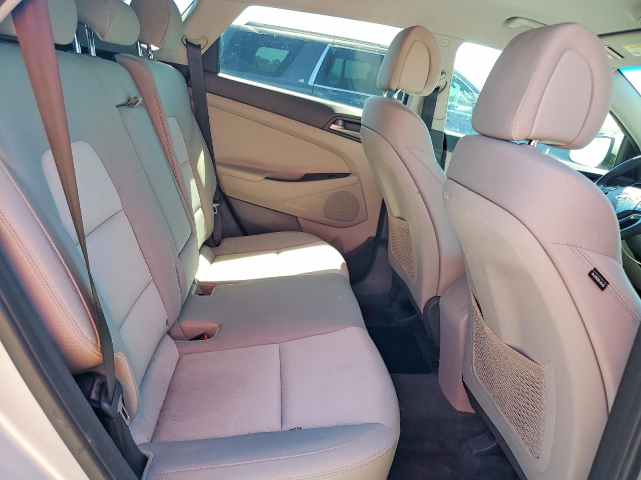 2016 HYUNDAI TUCSON SE photo 11