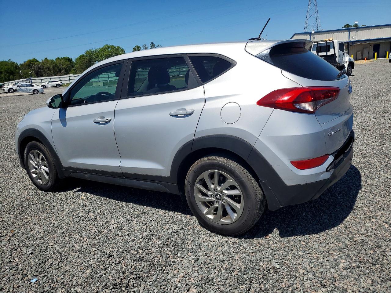 2016 HYUNDAI TUCSON SE photo 2