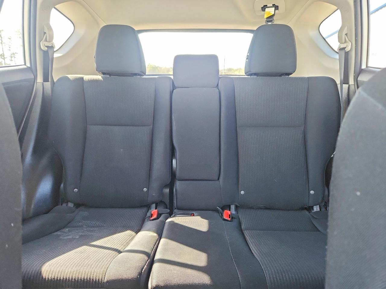 2015 TOYOTA RAV4 LE photo 19