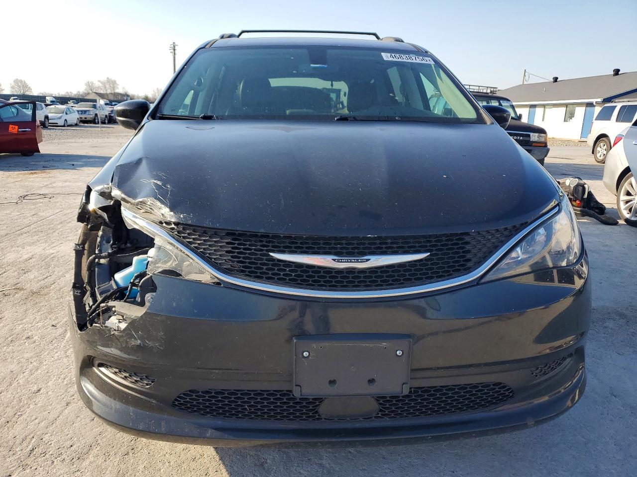 2021 CHRYSLER VOYAGER photo 9