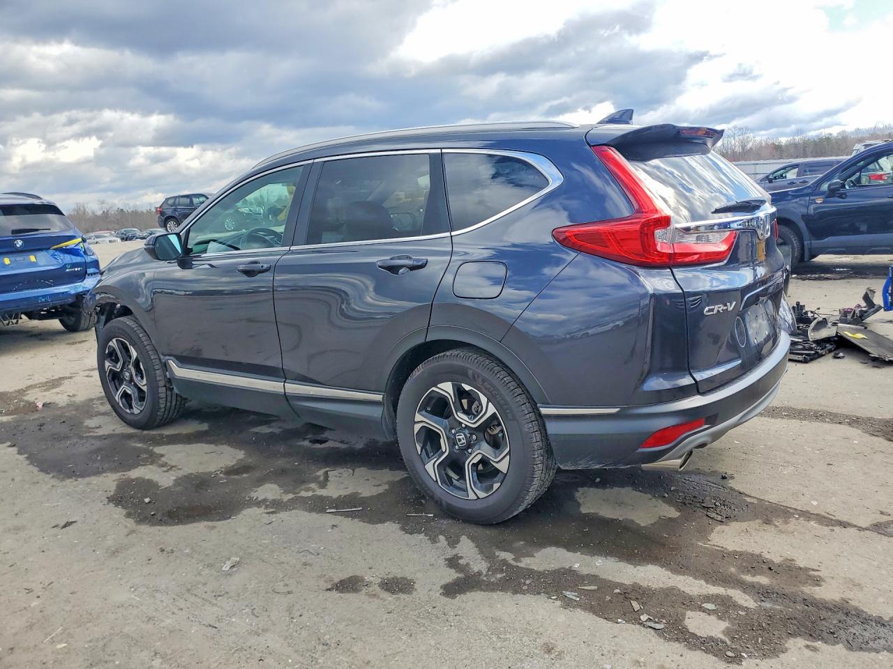 2017 HONDA CR-V TOURING photo 3