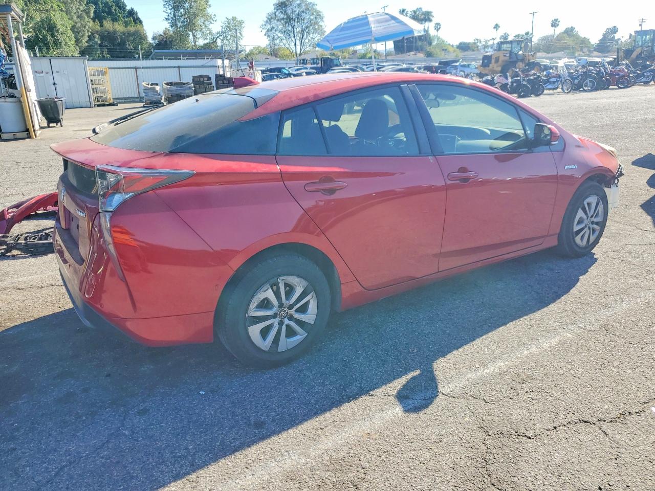 2017 TOYOTA PRIUS photo 3