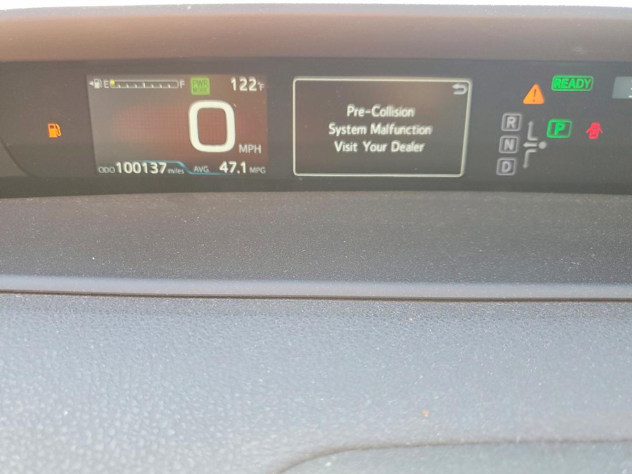 2017 TOYOTA PRIUS photo 9