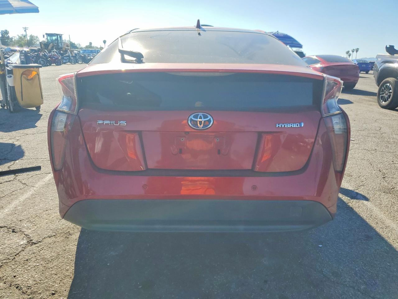 2017 TOYOTA PRIUS photo 6