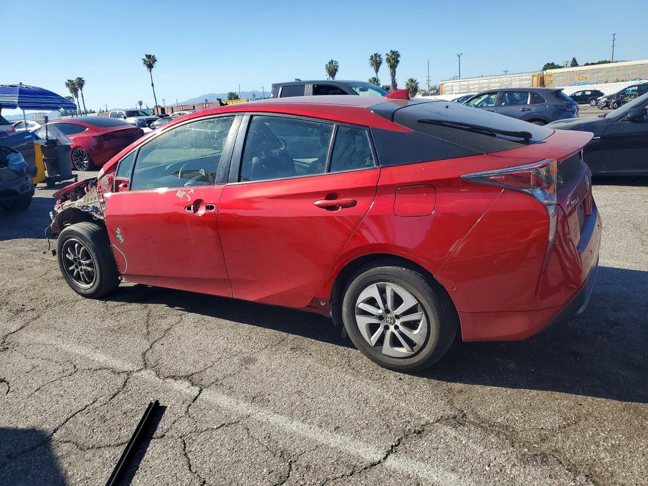 2017 TOYOTA PRIUS photo 2