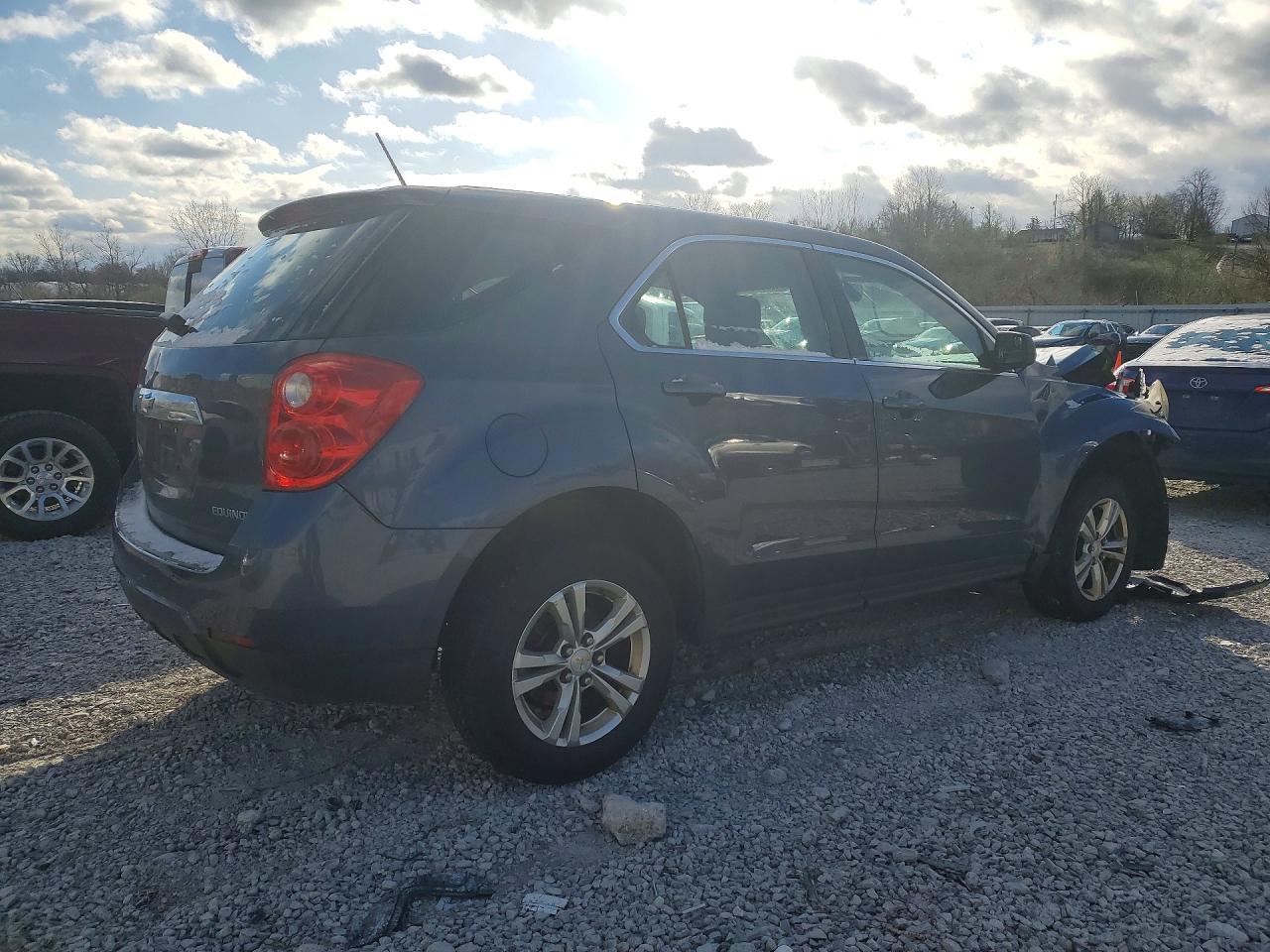 2013 CHEVROLET EQUINOX LS photo 5
