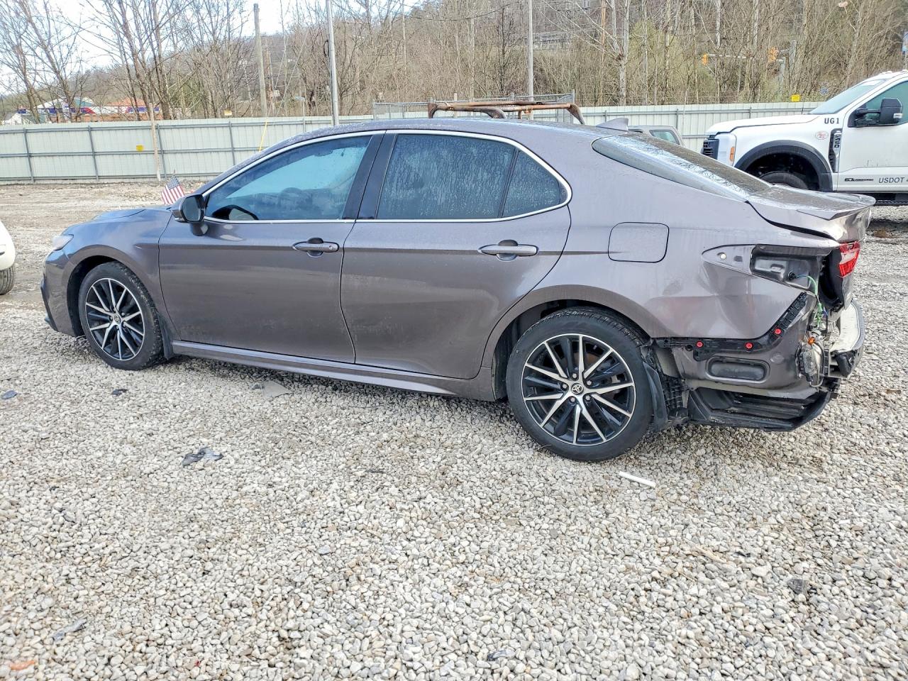 2023 TOYOTA CAMRY SE photo 2