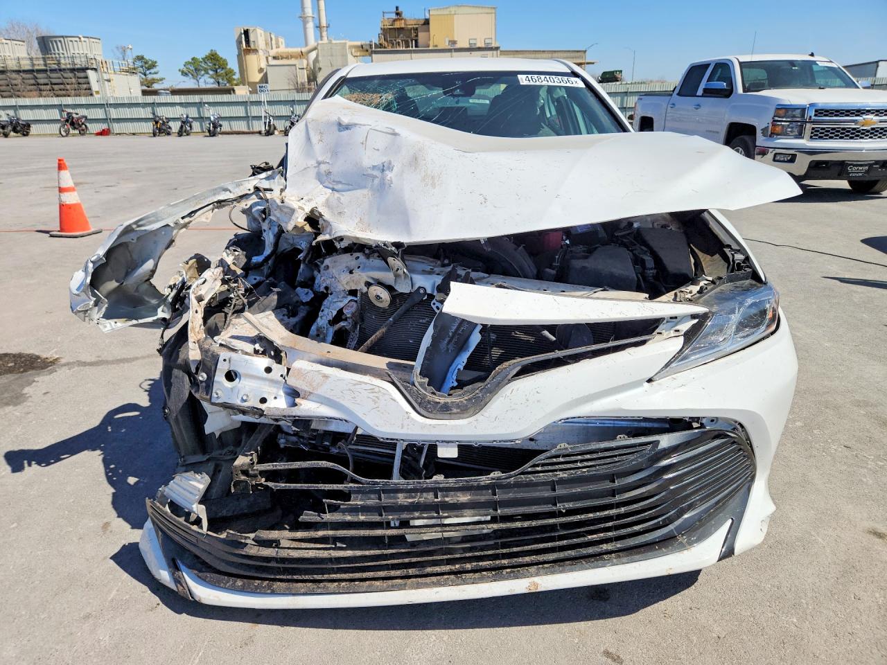 2020 TOYOTA CAMRY LE photo 5