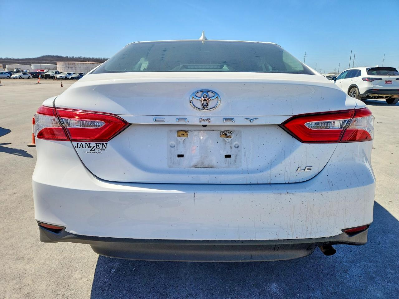 2020 TOYOTA CAMRY LE photo 6