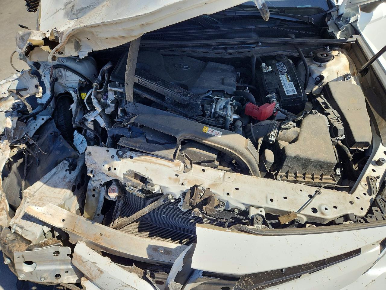 2020 TOYOTA CAMRY LE photo 11
