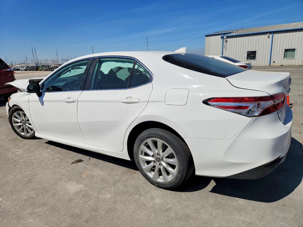 2020 TOYOTA CAMRY LE photo 2