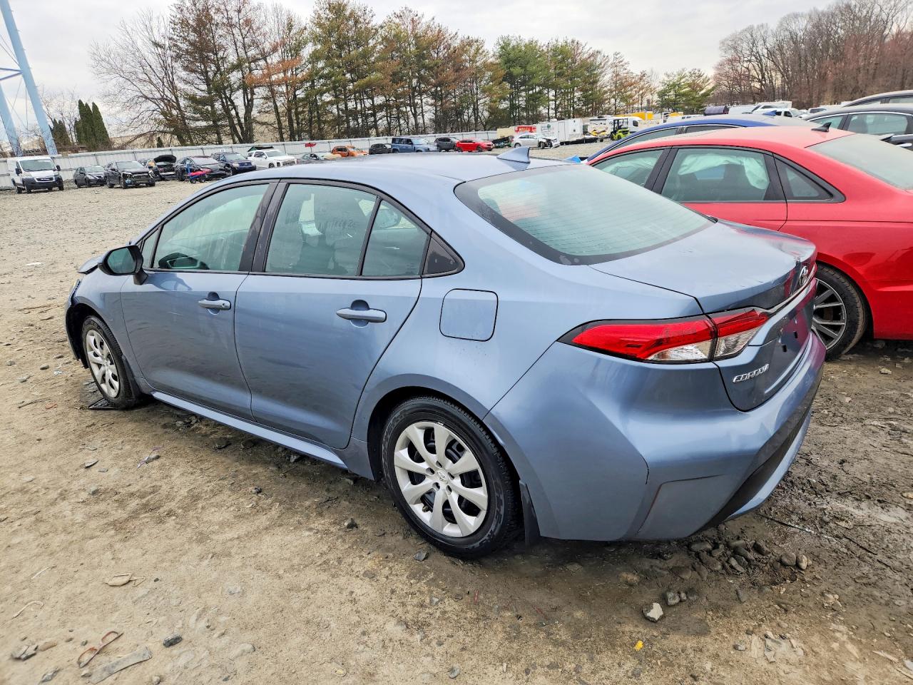 2021 TOYOTA COROLLA LE photo 3
