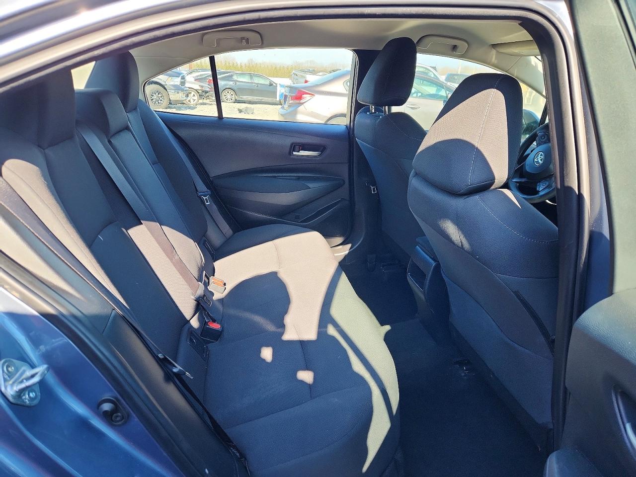 2021 TOYOTA COROLLA LE photo 19