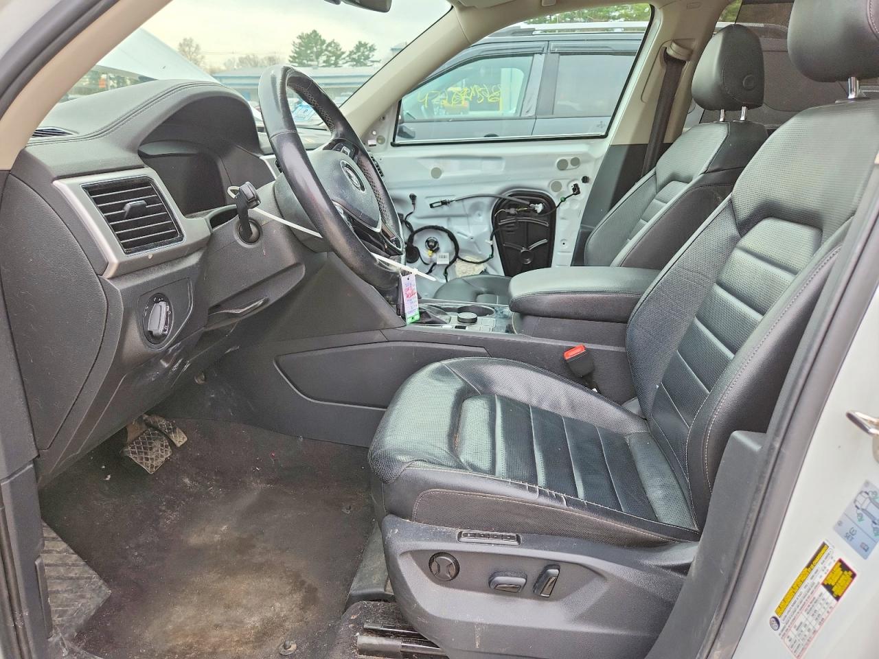 2018 VOLKSWAGEN ATLAS SEL PREMIUM photo 13