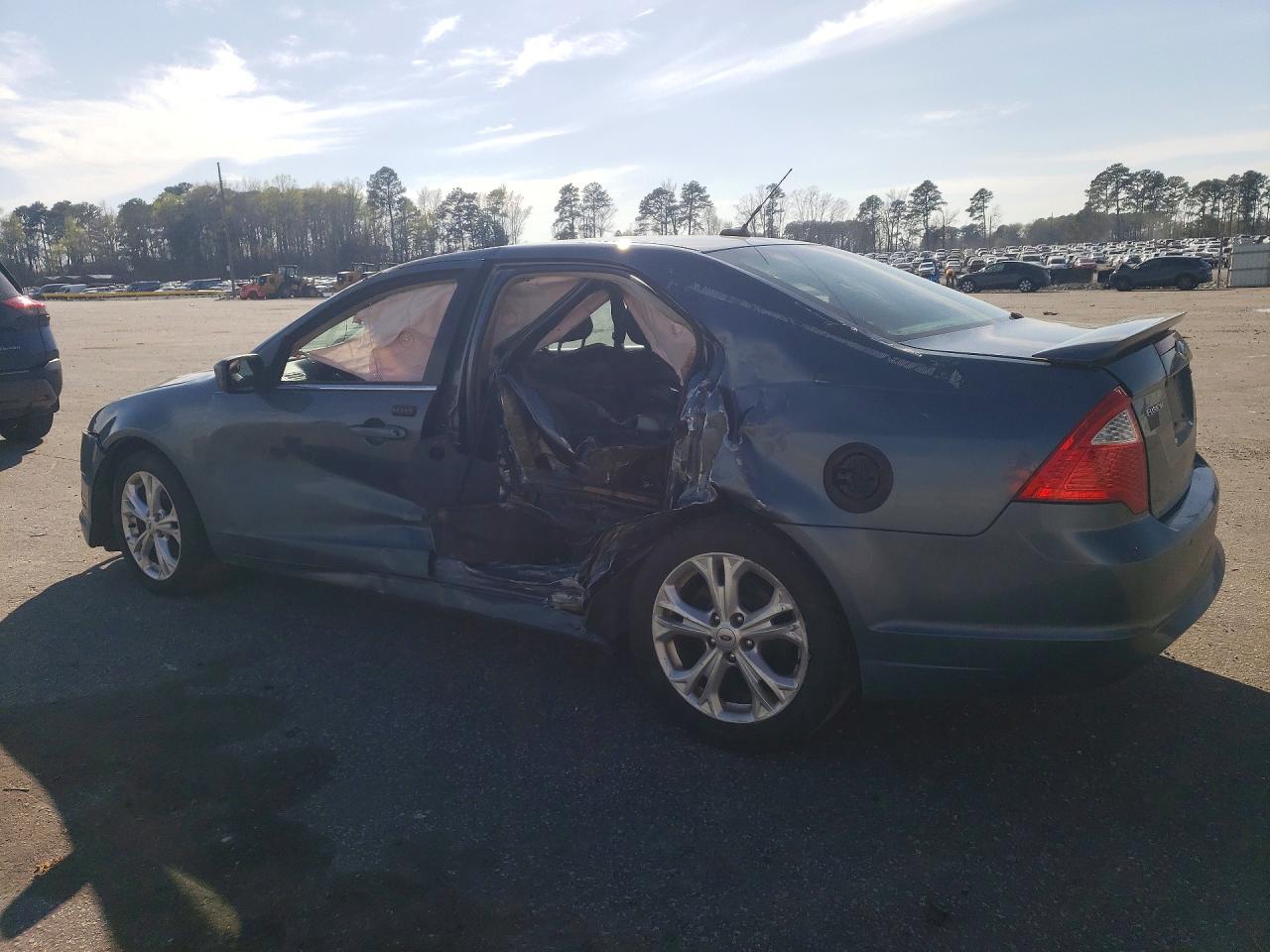 2012 FORD FUSION SE photo 4