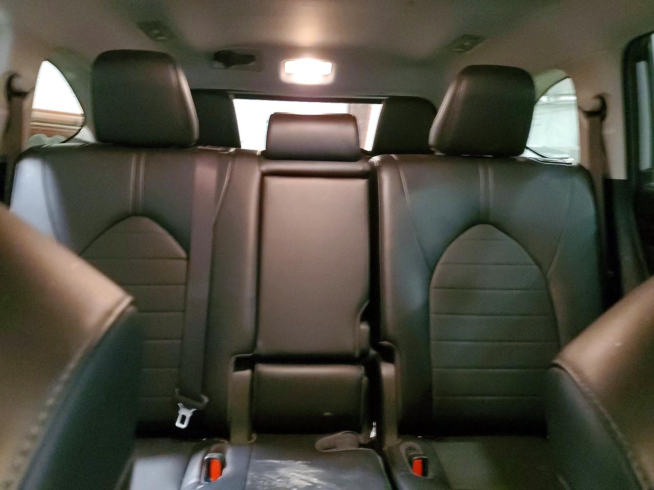 2022 TOYOTA HIGHLANDER XLE photo 10