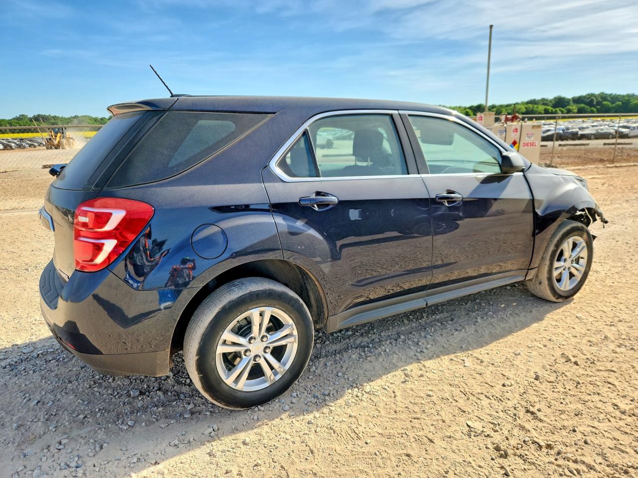 2017 CHEVROLET EQUINOX LS photo 3