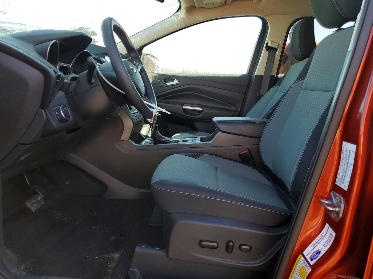 2019 FORD ESCAPE SE photo 7
