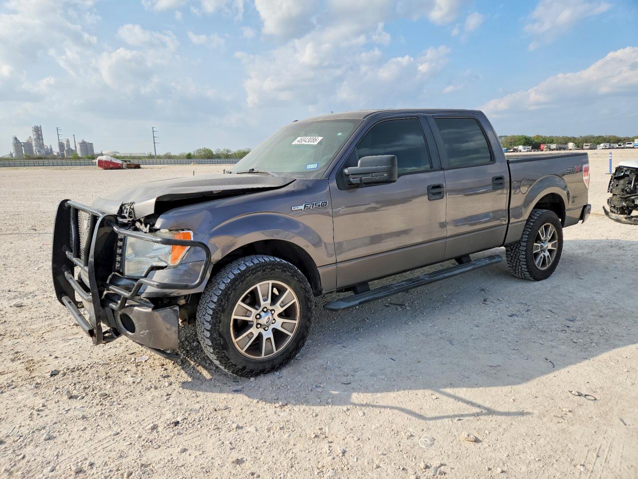 2014 FORD F150