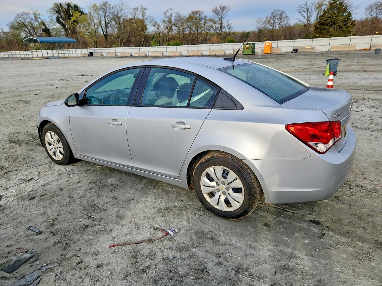 2014 CHEVROLET CRUZE LS photo 2