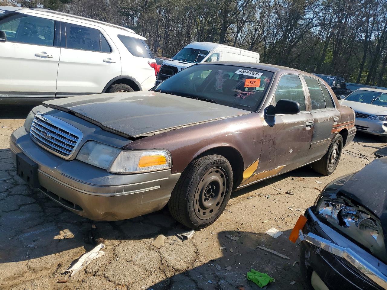 2003 FORD CROWN VICTORIA