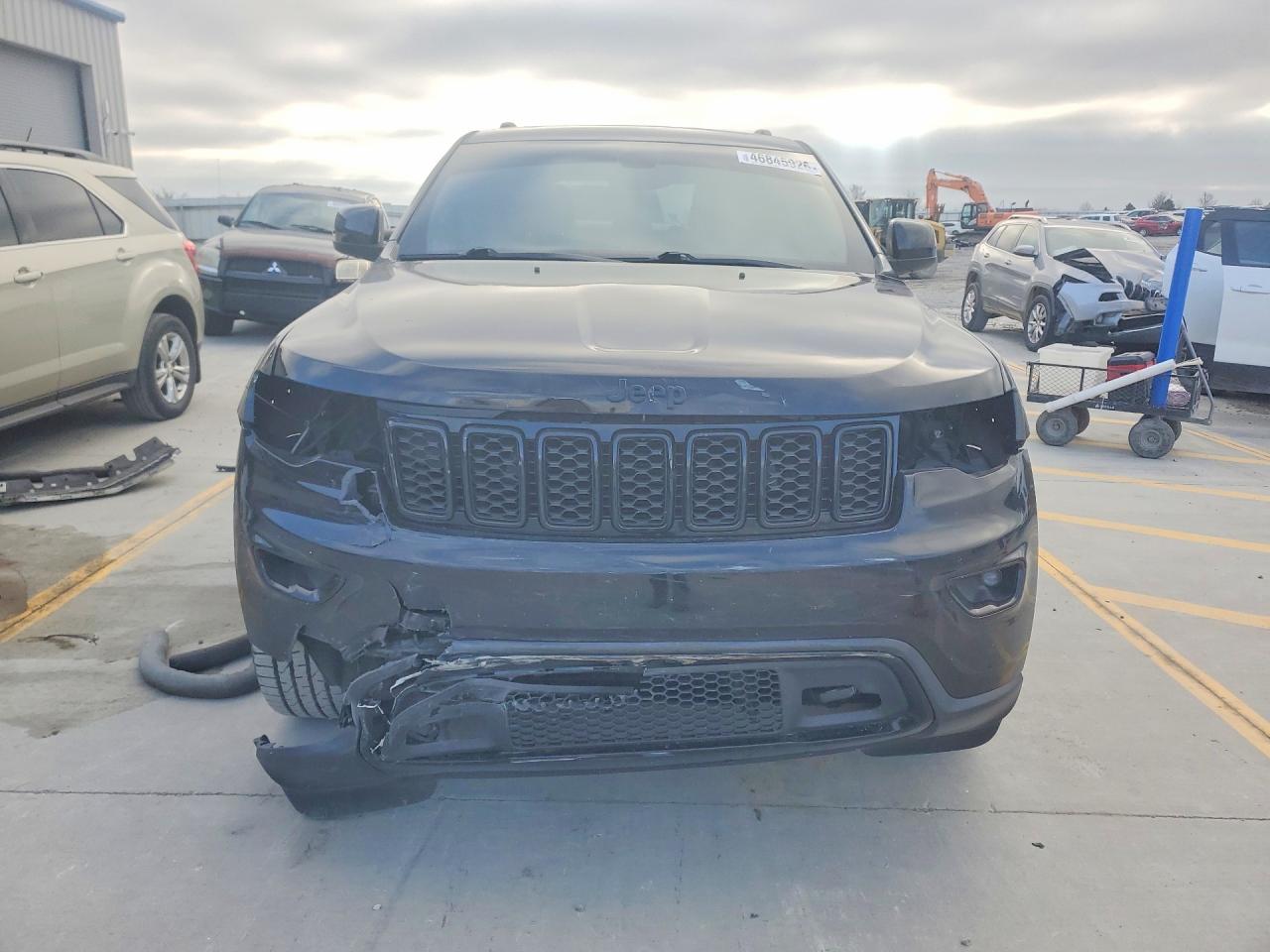 2018 JEEP GRAND CHEROKEE LAREDO photo 9