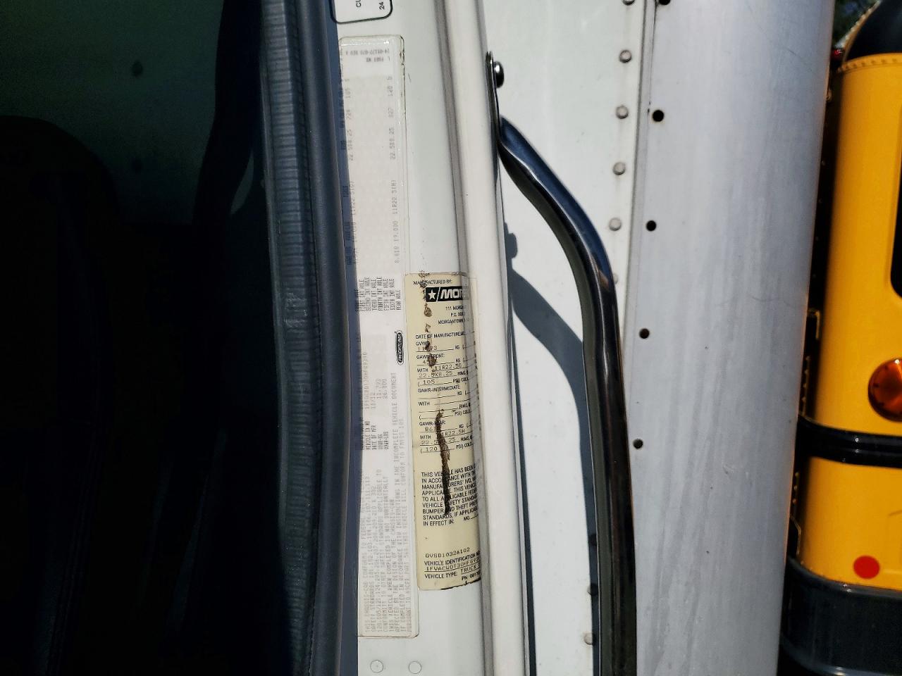 2013 FREIGHTLINER M2 106 MEDIUM DUTY photo 10