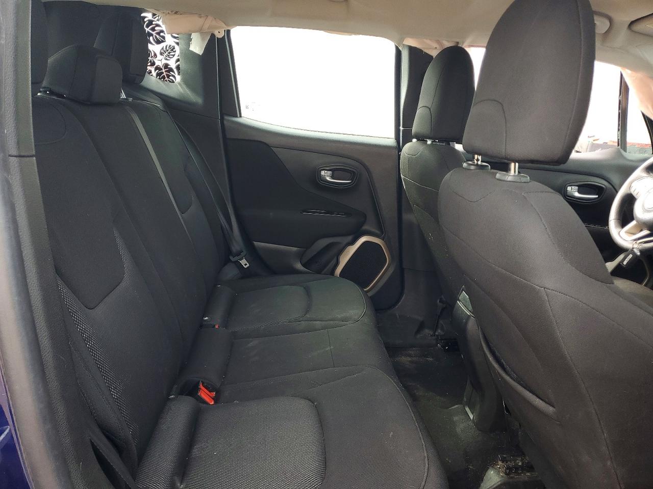 2017 JEEP RENEGADE SPORT photo 11