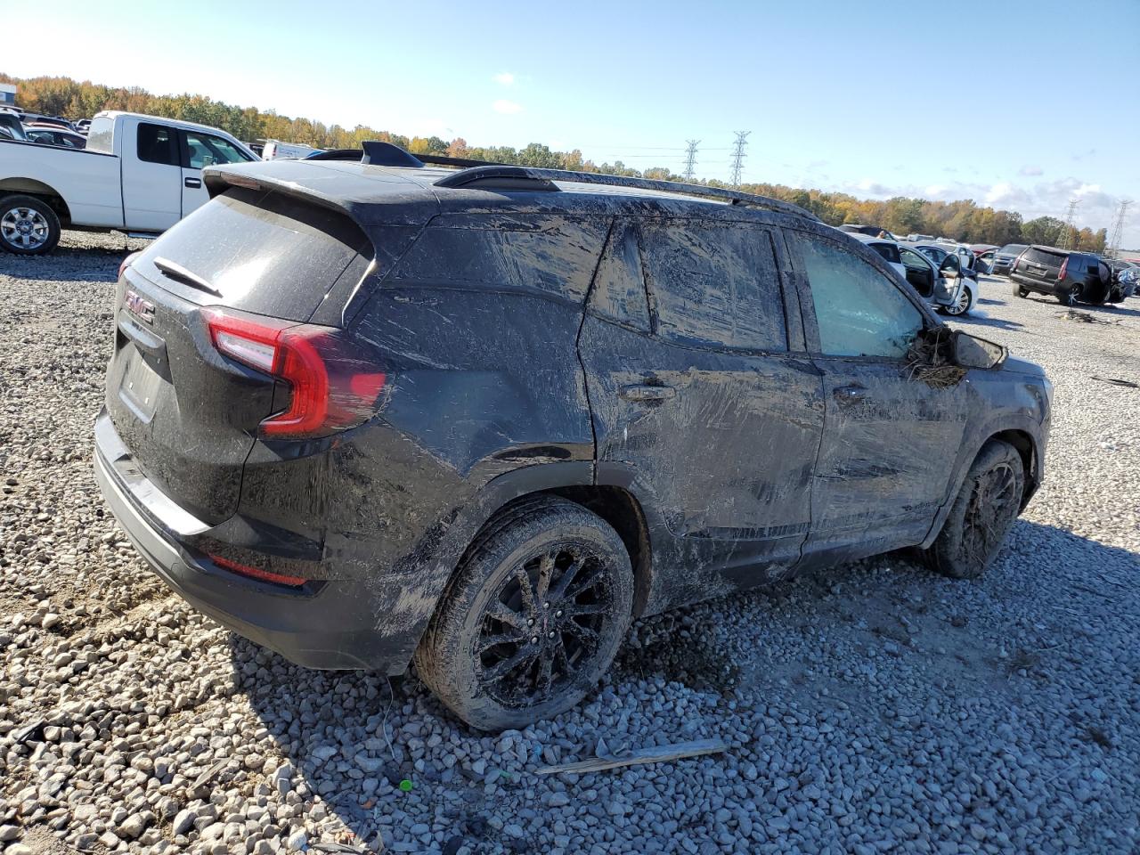 2024 GMC TERRAIN photo 5