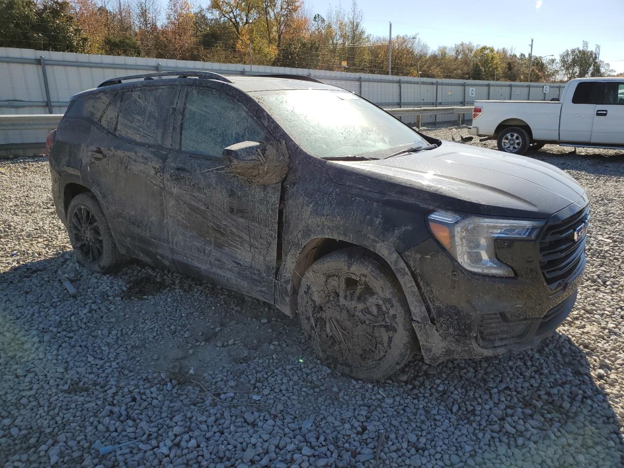 2024 GMC TERRAIN photo 7