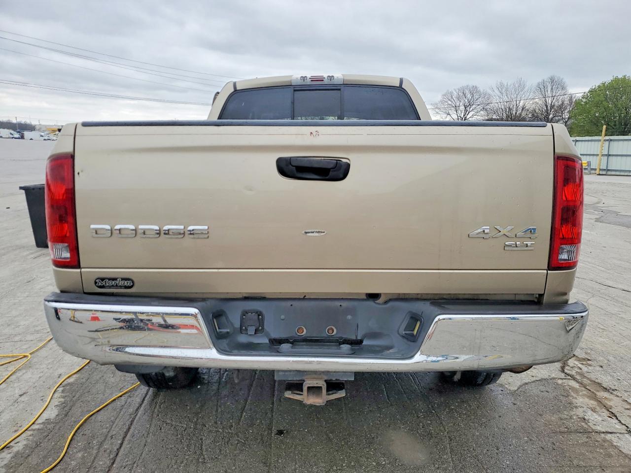 2004 DODGE RAM 1500 ST photo 16