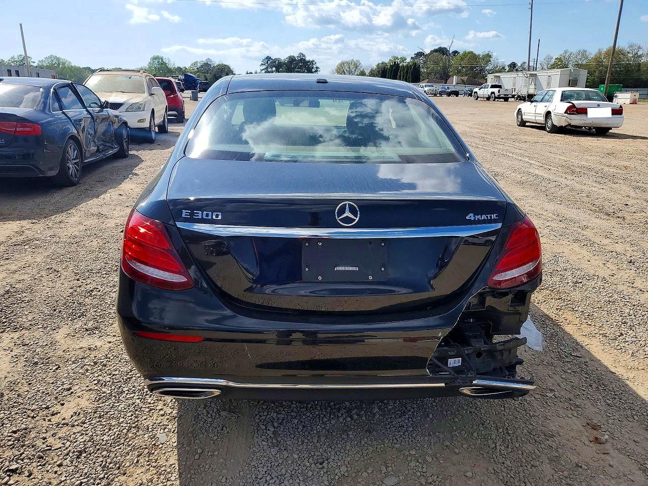 2018 MERCEDES-BENZ E 300 4MATIC photo 11