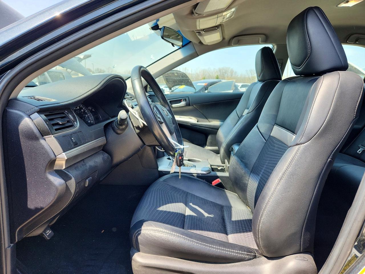 2013 TOYOTA CAMRY SE photo 7