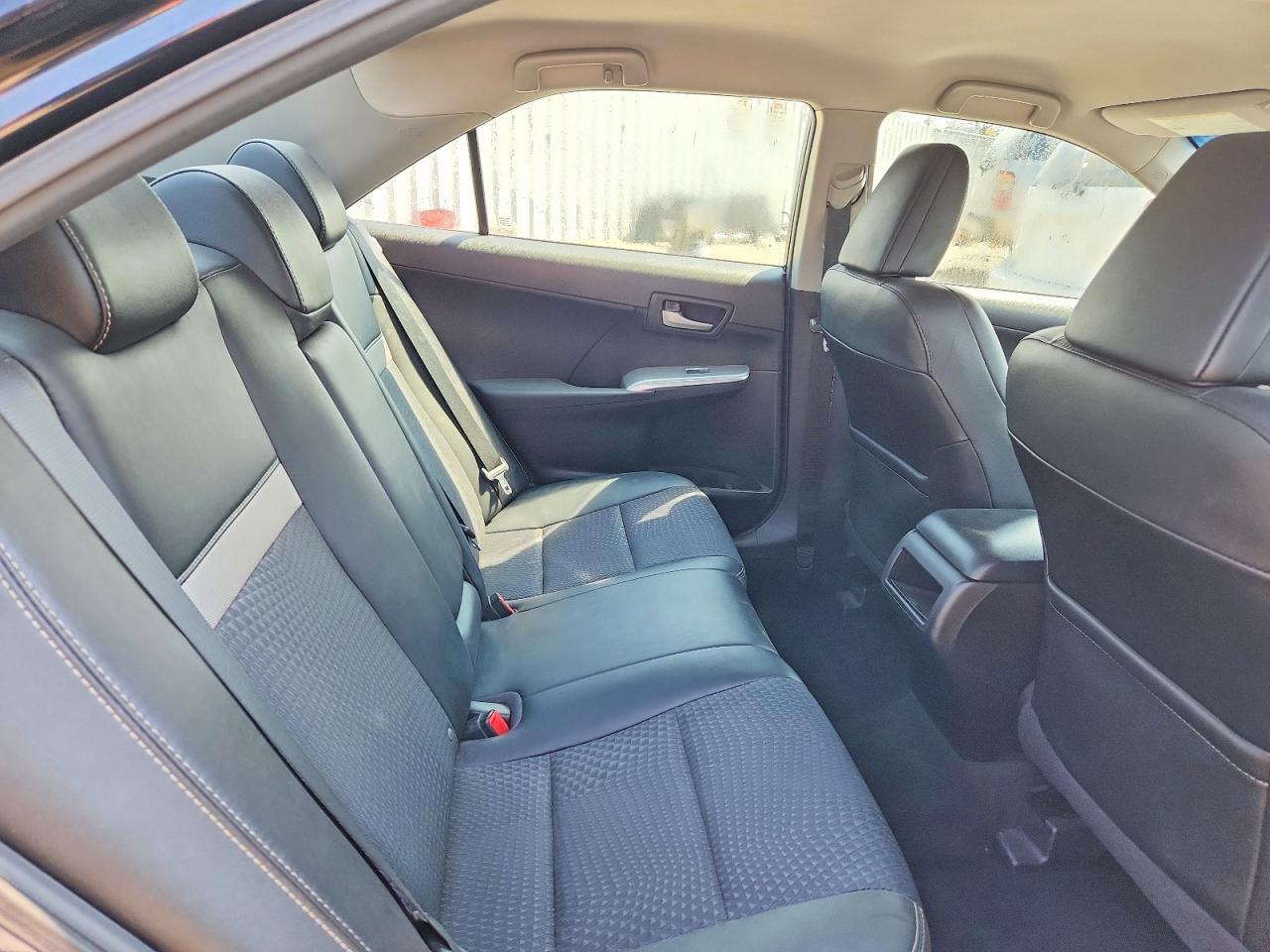 2013 TOYOTA CAMRY SE photo 10