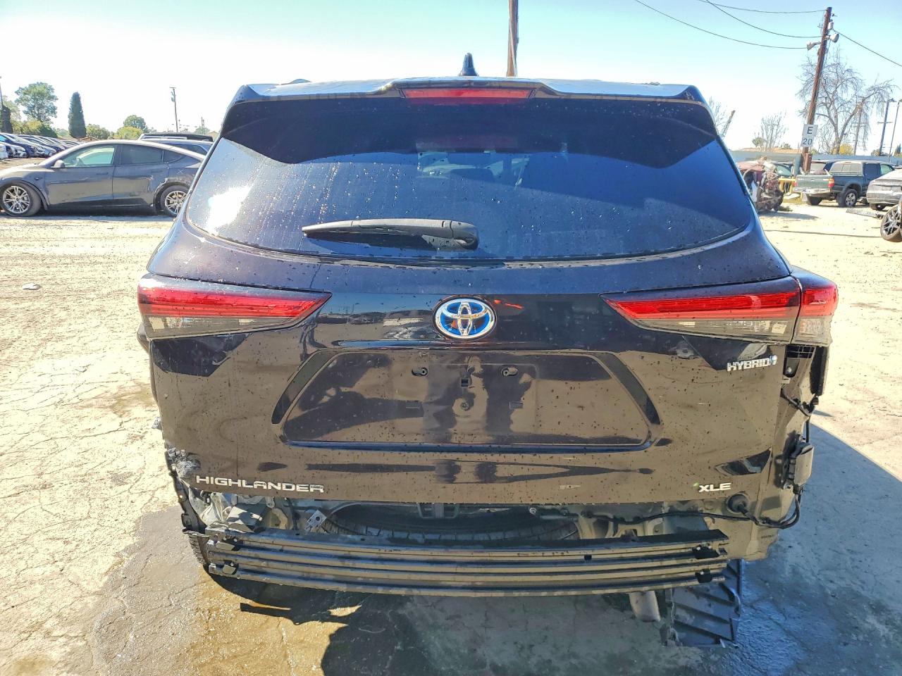 2022 TOYOTA HIGHLANDER HYBRID XLE photo 11