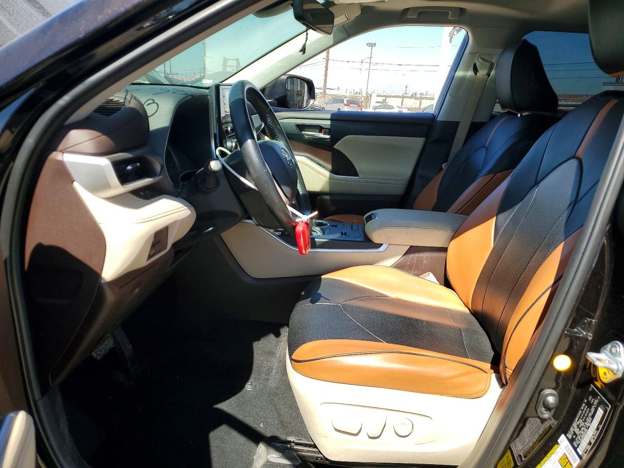2022 TOYOTA HIGHLANDER HYBRID XLE photo 13