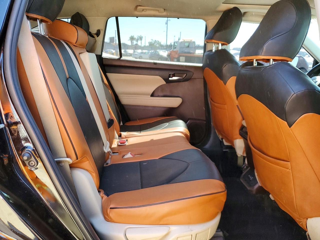 2022 TOYOTA HIGHLANDER HYBRID XLE photo 21