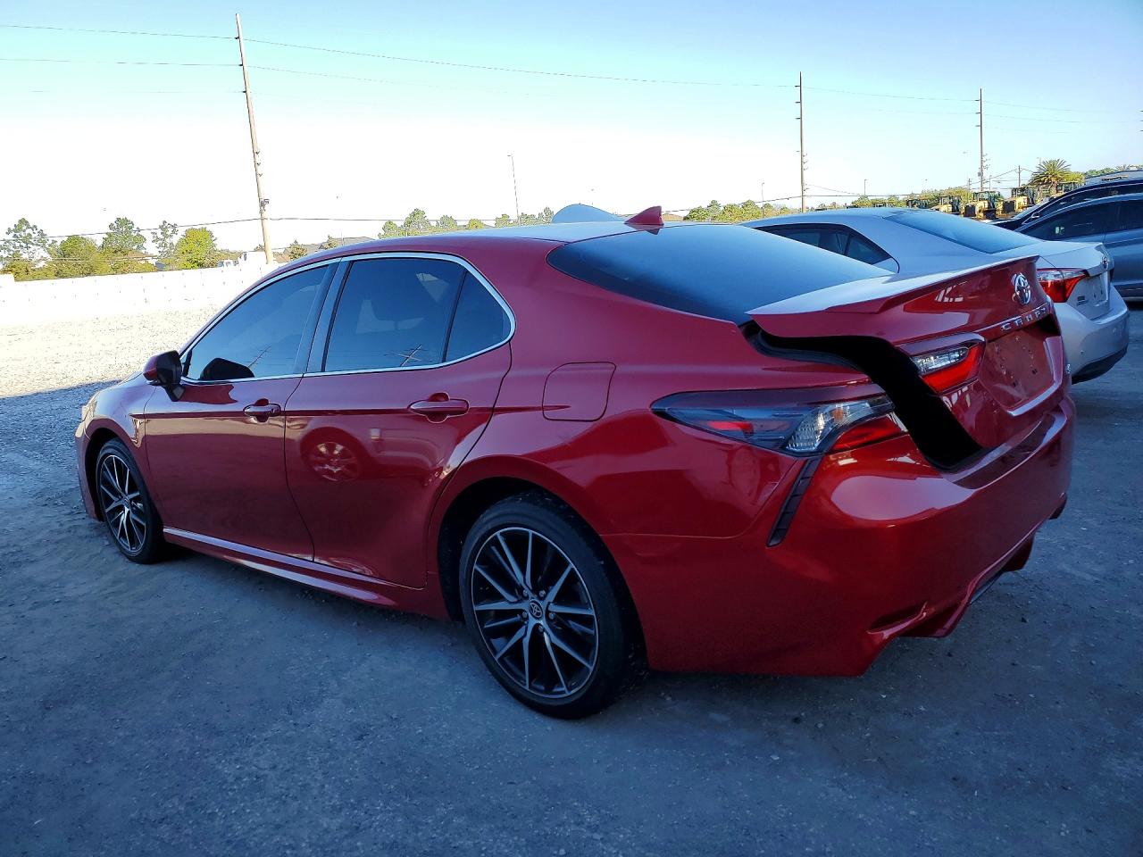 2023 TOYOTA CAMRY SE photo 3