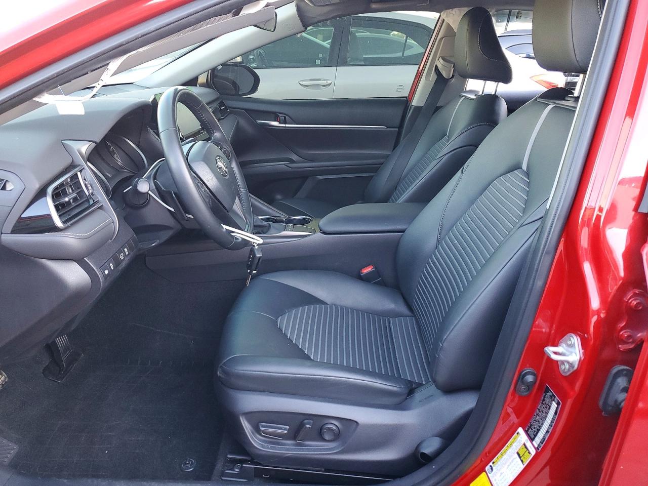 2023 TOYOTA CAMRY SE photo 13