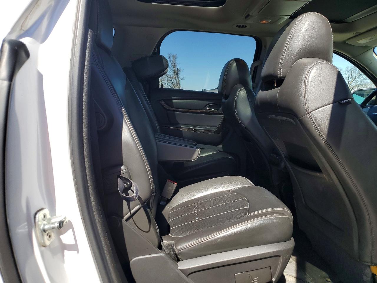 2016 GMC ACADIA DENALI photo 11