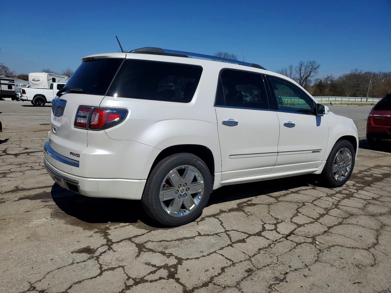 2016 GMC ACADIA DENALI photo 3